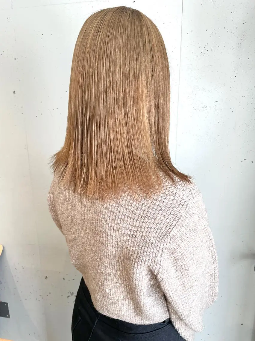 セミロング カラー 東 みのりのヘアスタイル