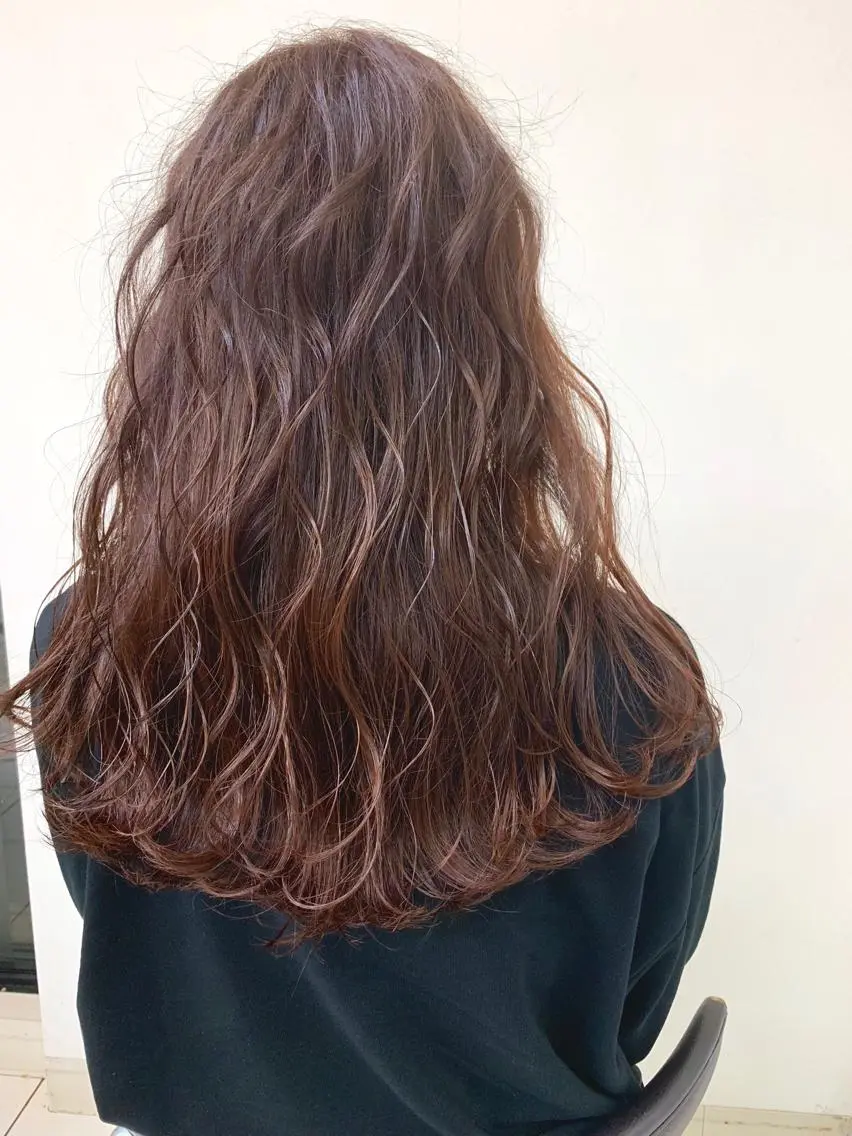 セミロング 穐田 司樹のヘアスタイル