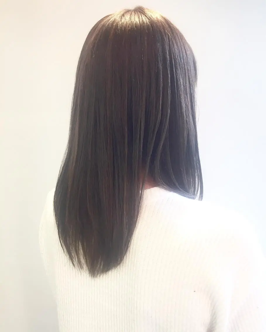 セミロング カラー ベージュカラー ハイライトカラー ハイライト 齋藤 咲のヘアスタイル