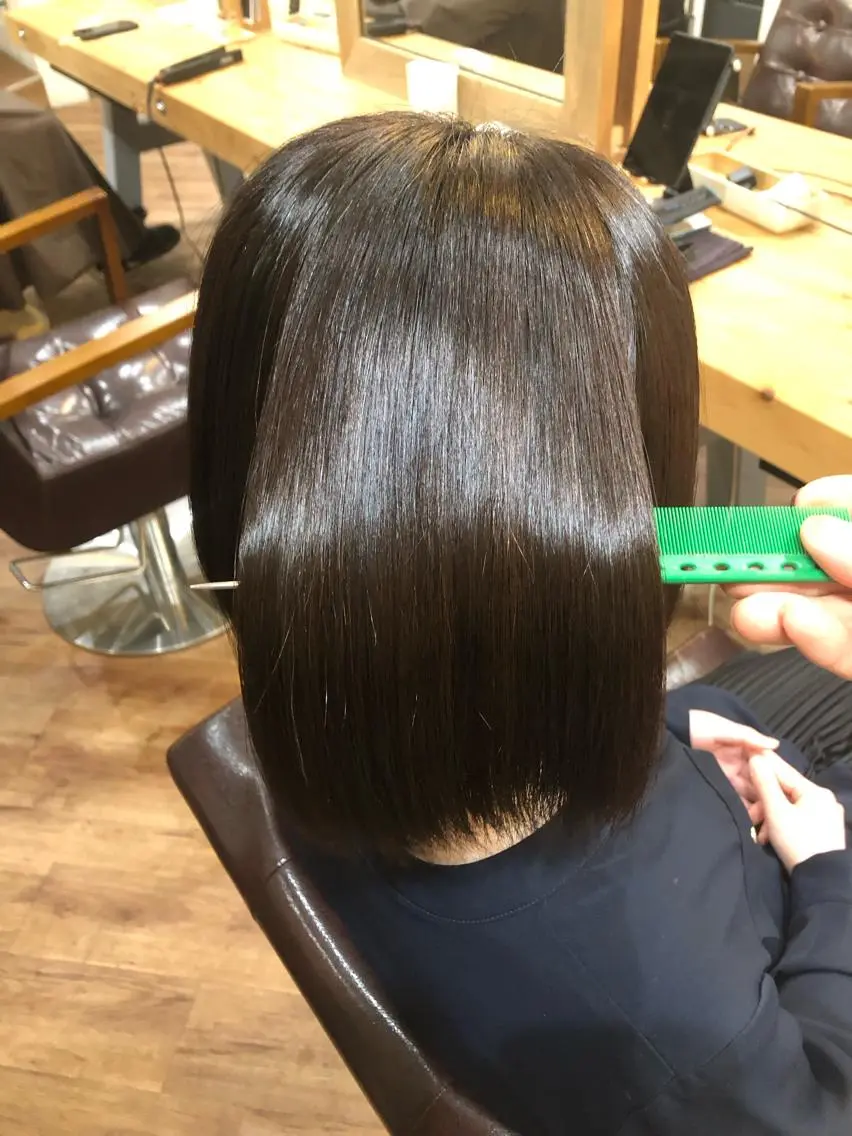 ミディアム カラー パーマ カット ヘアカラー 縮毛矯正 トリートメント 縮毛矯正/髪質改善 予約はリクエストからのヘアスタイル