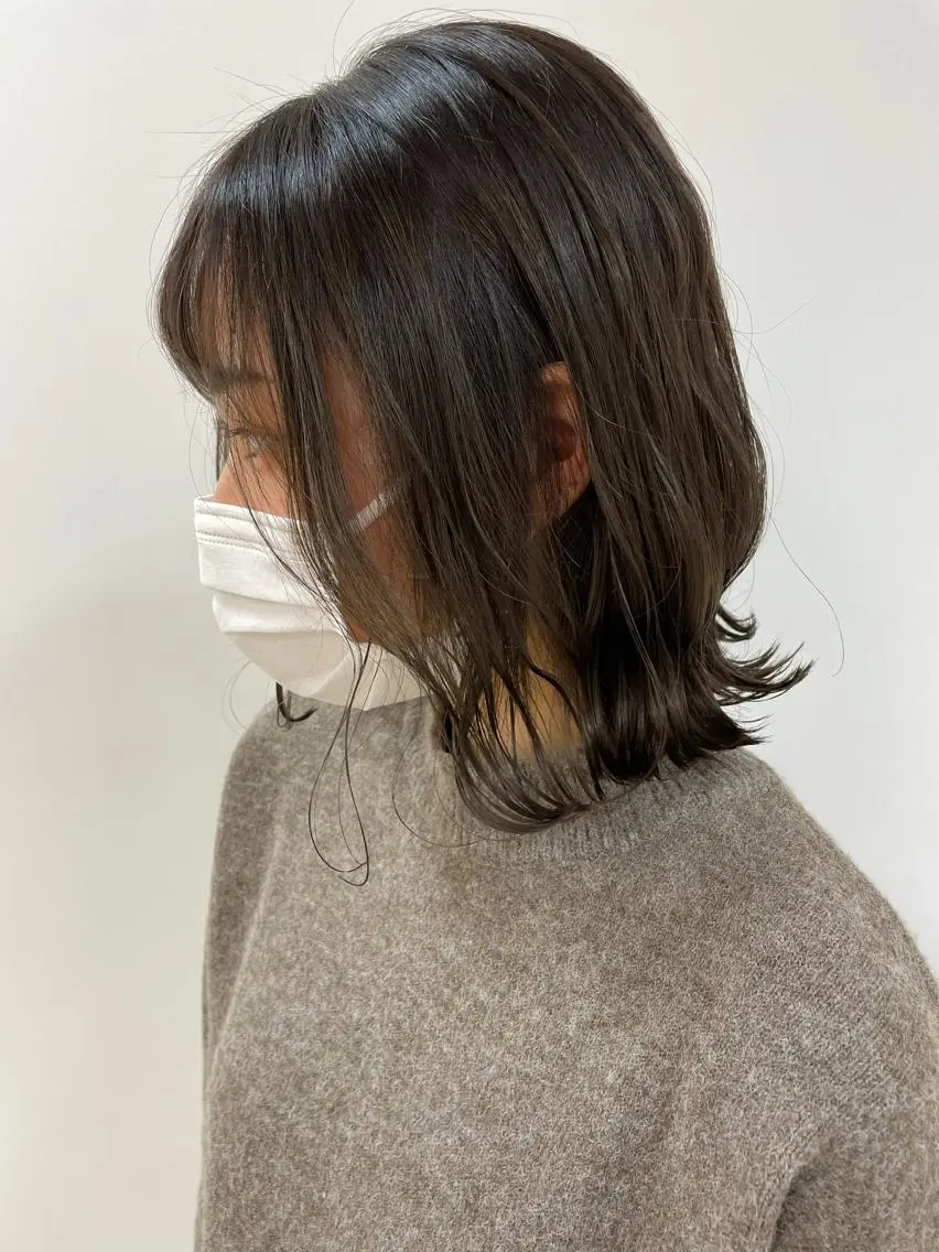 ミディアム カラー カット ヘアカラー トリートメント 顔まわりカット✄ ベージュカラー🧸のヘアスタイル