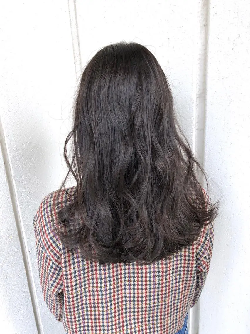 セミロング カラー パーマ ヘアアレンジ ベージュカラー ラベンダーカラー ラベンダーベージュ 境 健助のヘアスタイル