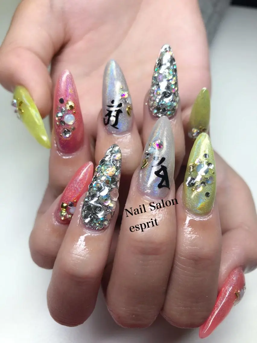 ネイル 長さ出し ロングネイル 持ち込み スカルプネイル ストーンネイル Nail Salon espritのネイルデザイン