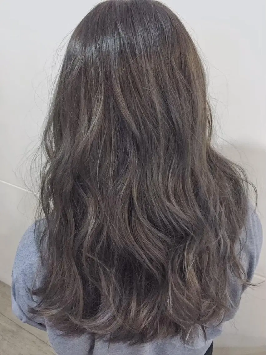 ロング カラー カット ヘアカラー 長岡 健一のヘアスタイル