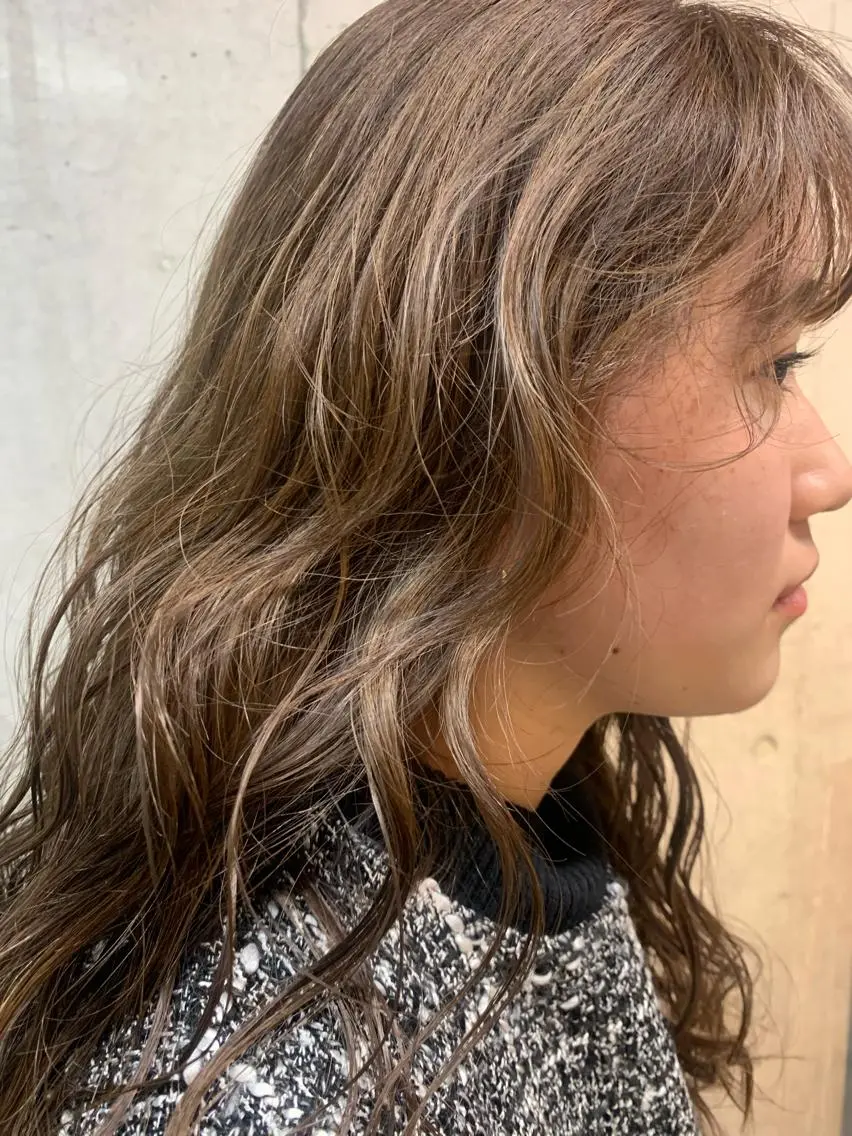 ロング ハイライト Yuki☺︎パーマ レイヤーカットのヘアスタイル