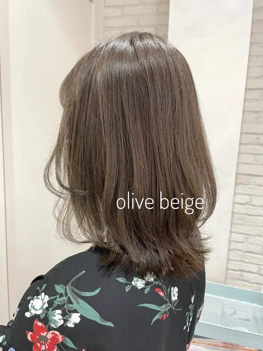 ミディアム カラー ベージュカラー ハイライトカラー オリーブベージュ ハイライト 大平 美沙のヘアスタイル