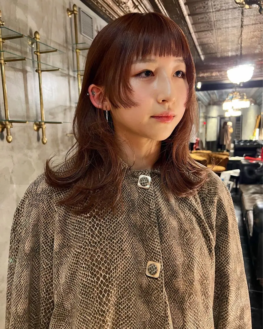 ミディアム カラー レイヤーカット 似合わせカット 圧倒的デザイン力 店長🎨RENAのヘアスタイル