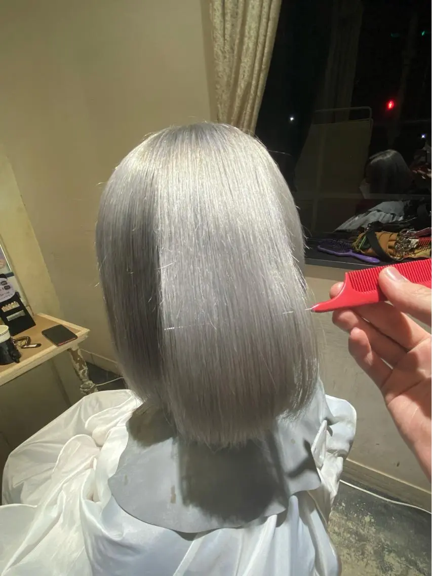 ミディアム カット ヘアカラー 道下 颯人のヘアスタイル
