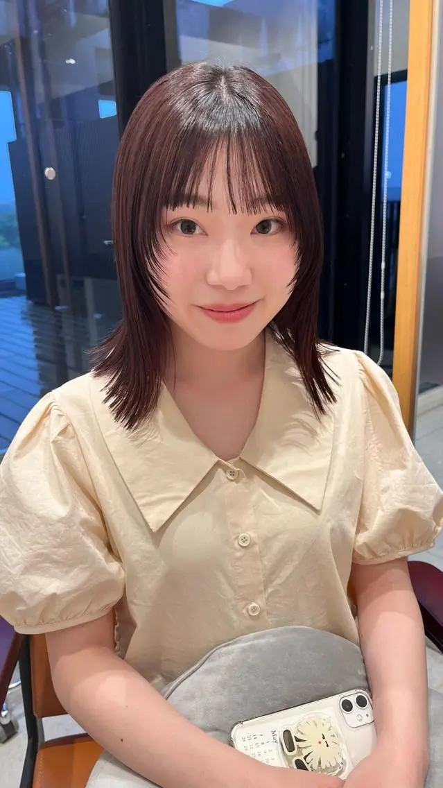 ミディアム カラー カット ヘアカラー 大人girly🛋️ 🤍yukakoのヘアスタイル
