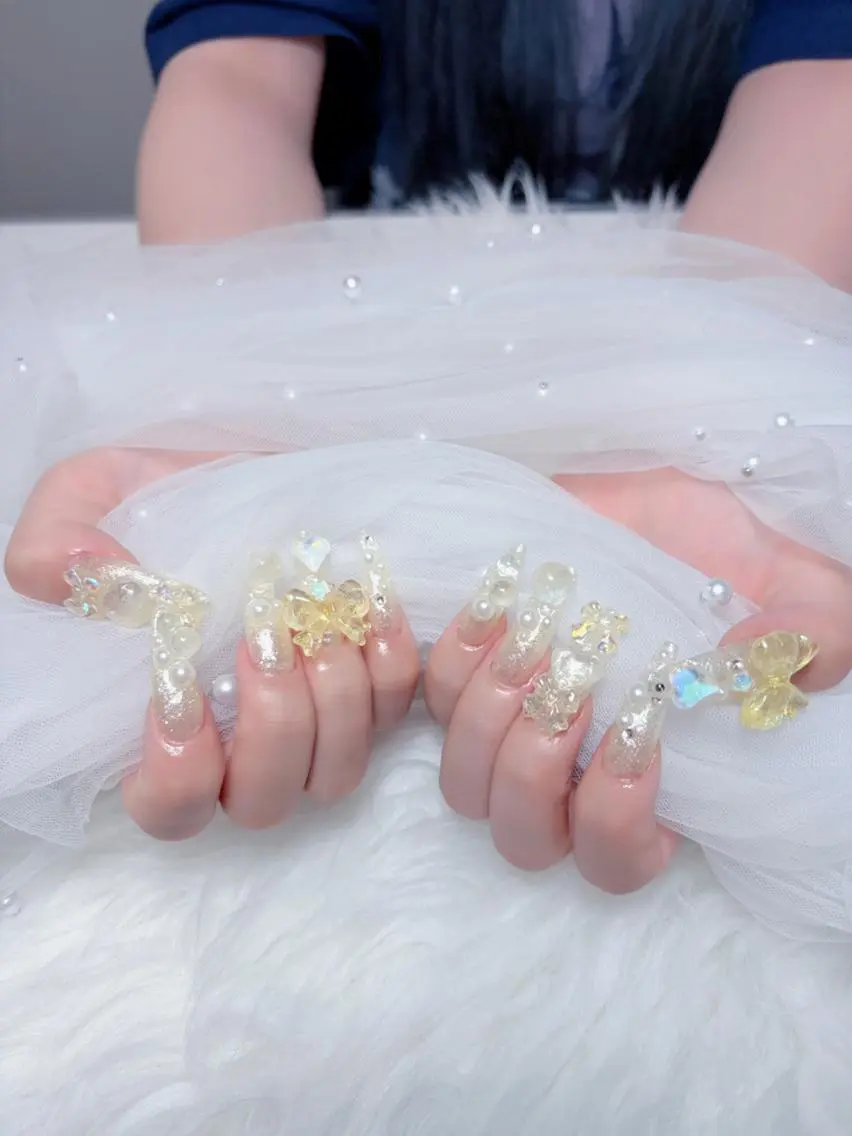 ネイル 韓国ネイル マグネットネイル 持ち込み ニュアンスネイル シンプルネイル ハンドネイル Huyn Nail Shinjyukuのネイルデザイン