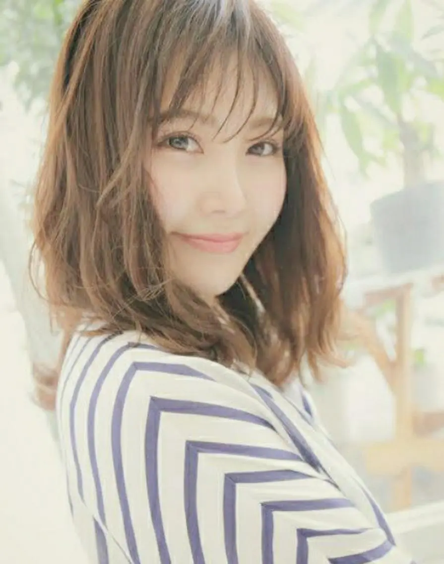 ミディアム カラー ✂️✂️徳　田✂️ ✂️のヘアスタイル
