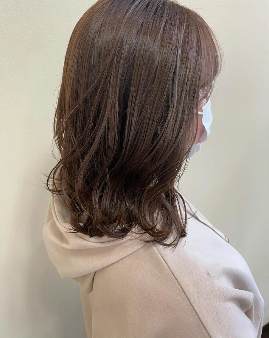 ミディアム カラー アッシュ ベージュカラー 透明感カラー ヘアカラー 沢田 瞳のヘアスタイル