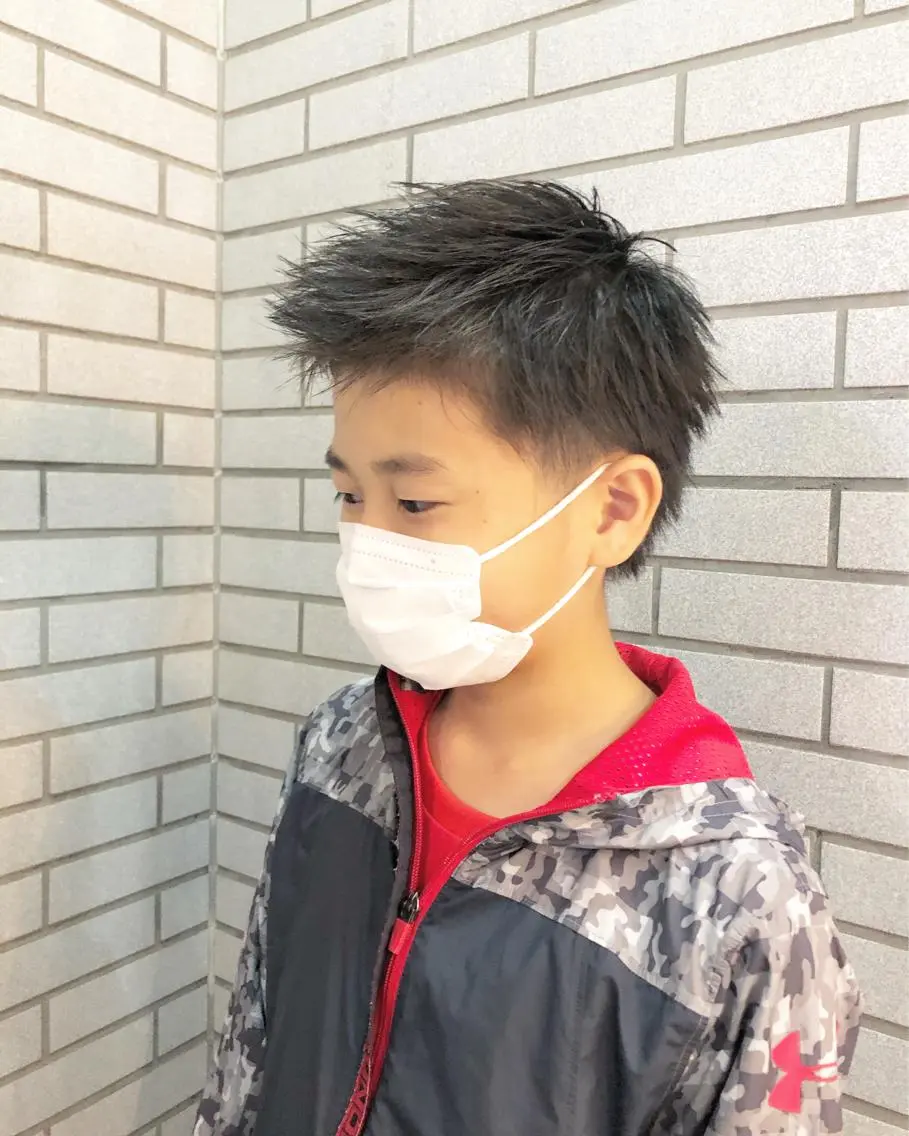 ショート メンズ キッズ 学生（メンズ向け） ツーブロック 学生 中村 よしひでのヘアスタイル