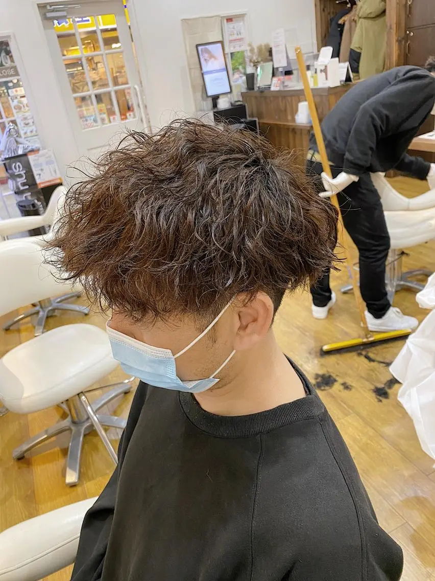 ショート パーマ メンズ 原田 涼矢のヘアスタイル