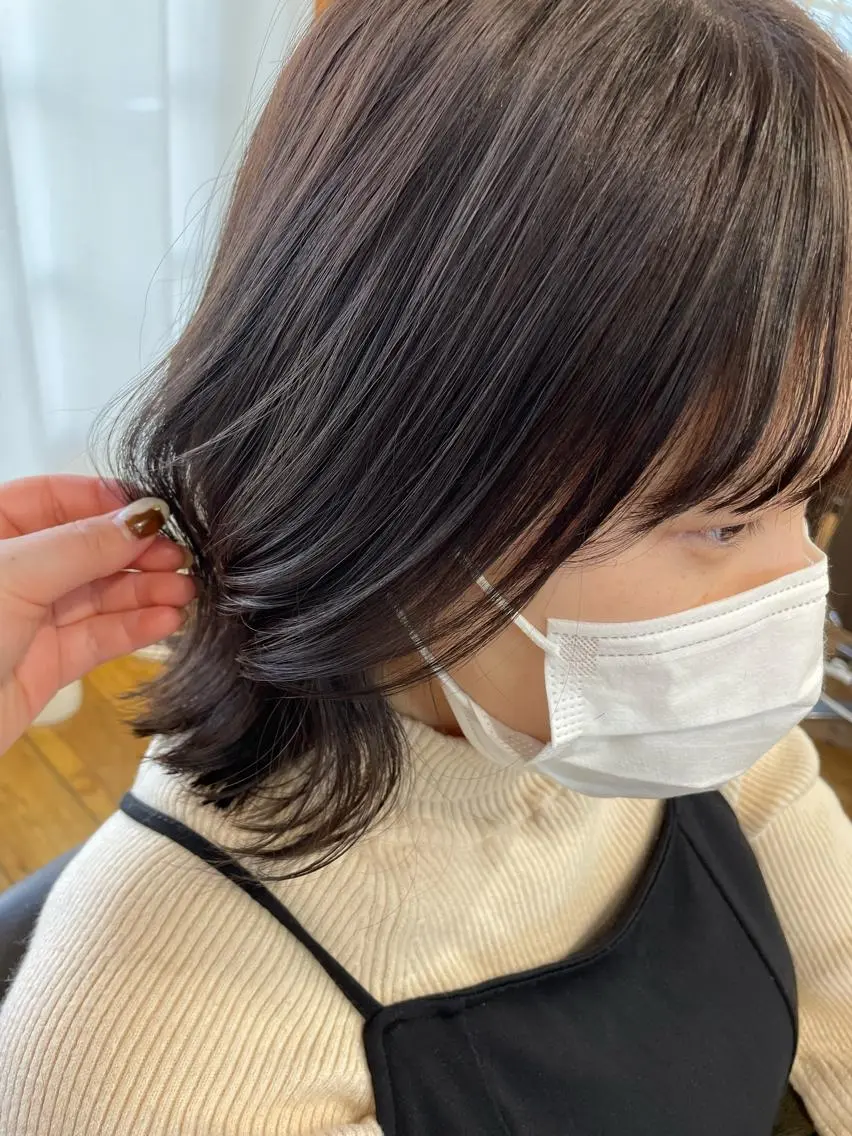 ミディアム 永冶 花織のヘアスタイル