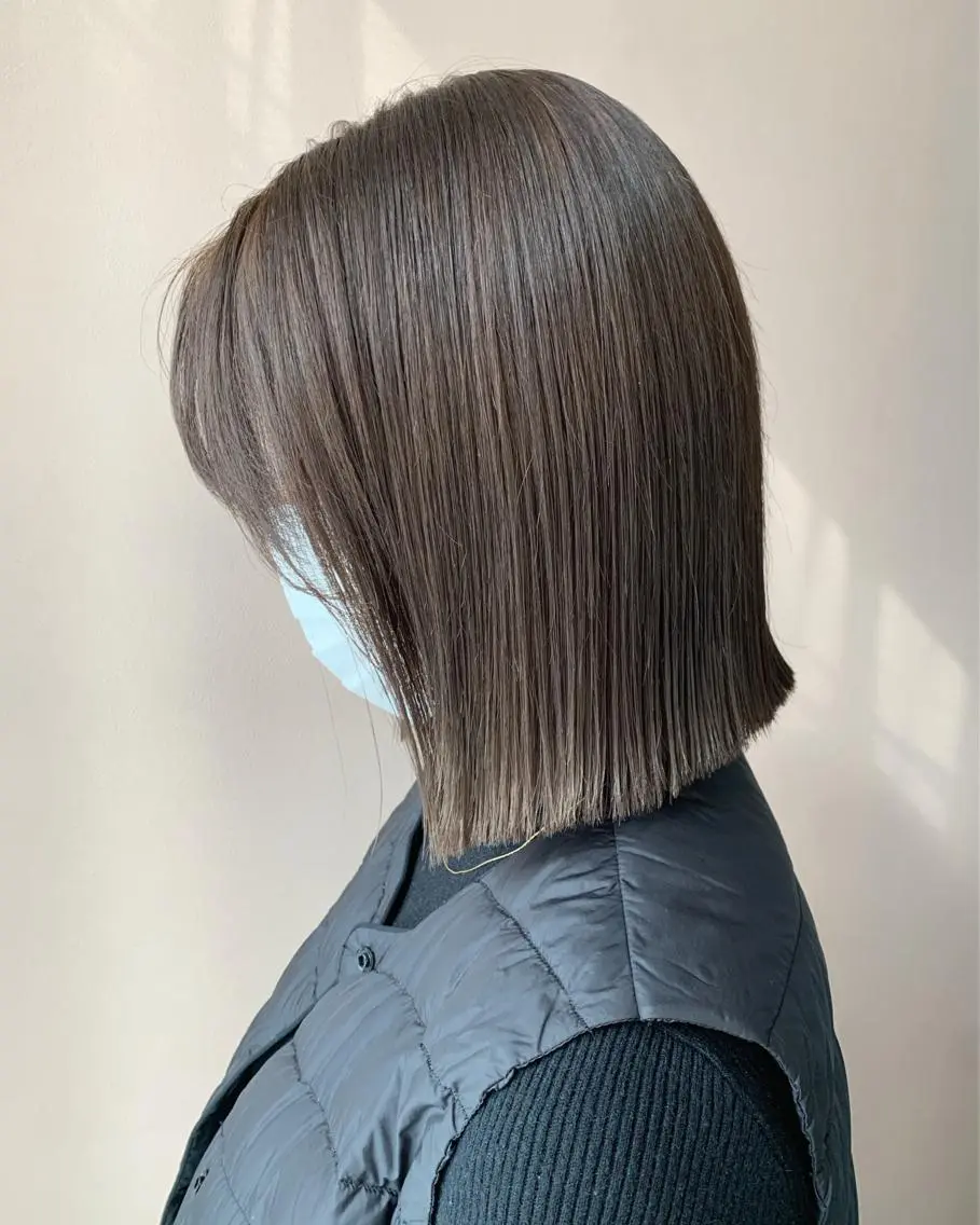 ショート カラー ベージュカラー ブリーチ ケアカラー ミルクティーベージュ ブリーチなしカラー カット ヘアカラー トリートメント hubhair レイヤー/透明感のヘアスタイル