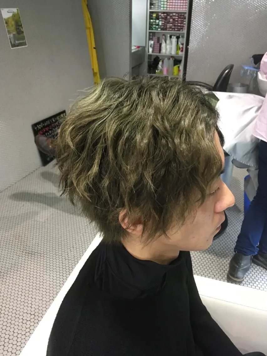 ショート カラー パーマ メンズ 中江 麻友のヘアスタイル