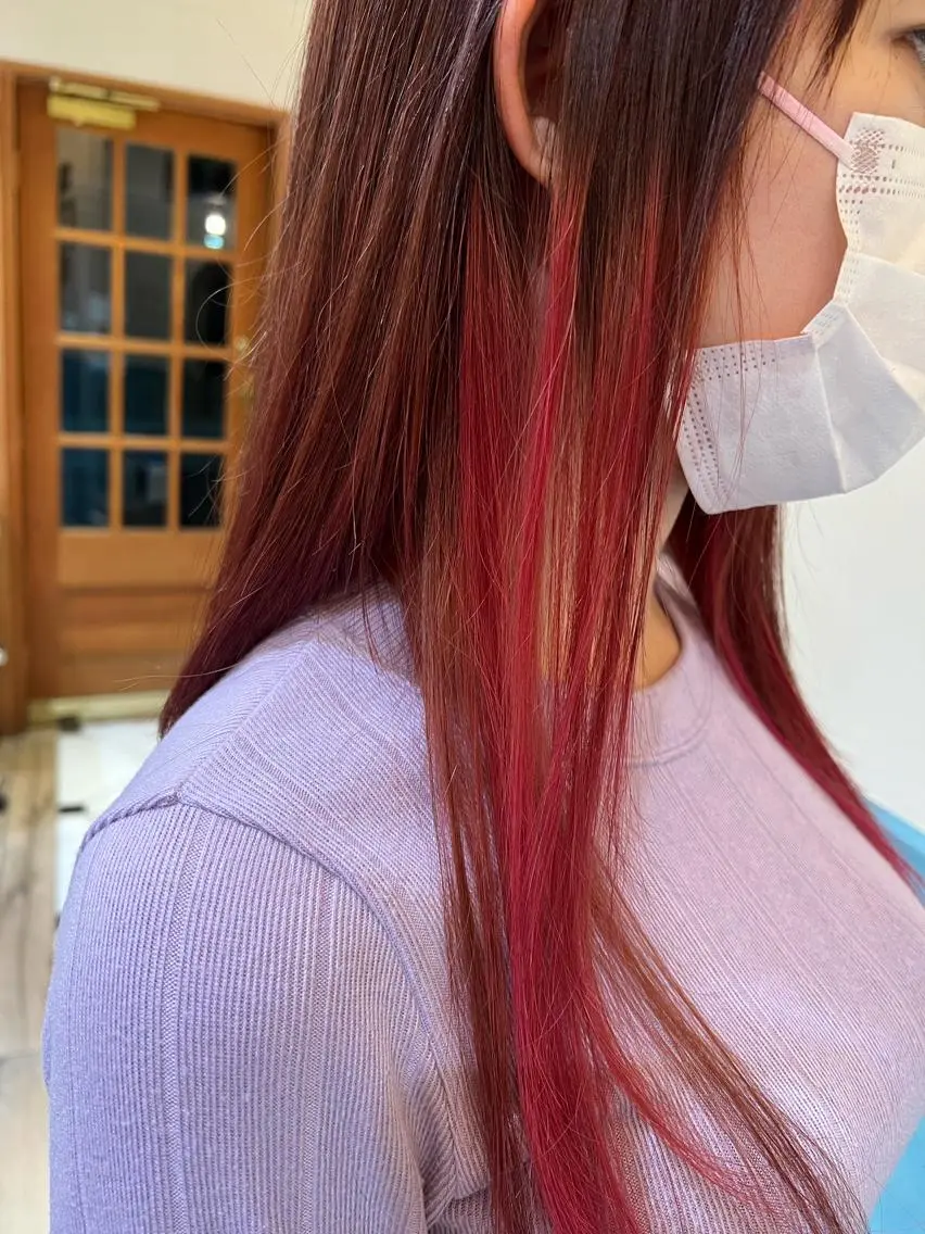 ロング カラー イヤリングカラー 城 梨音のヘアスタイル