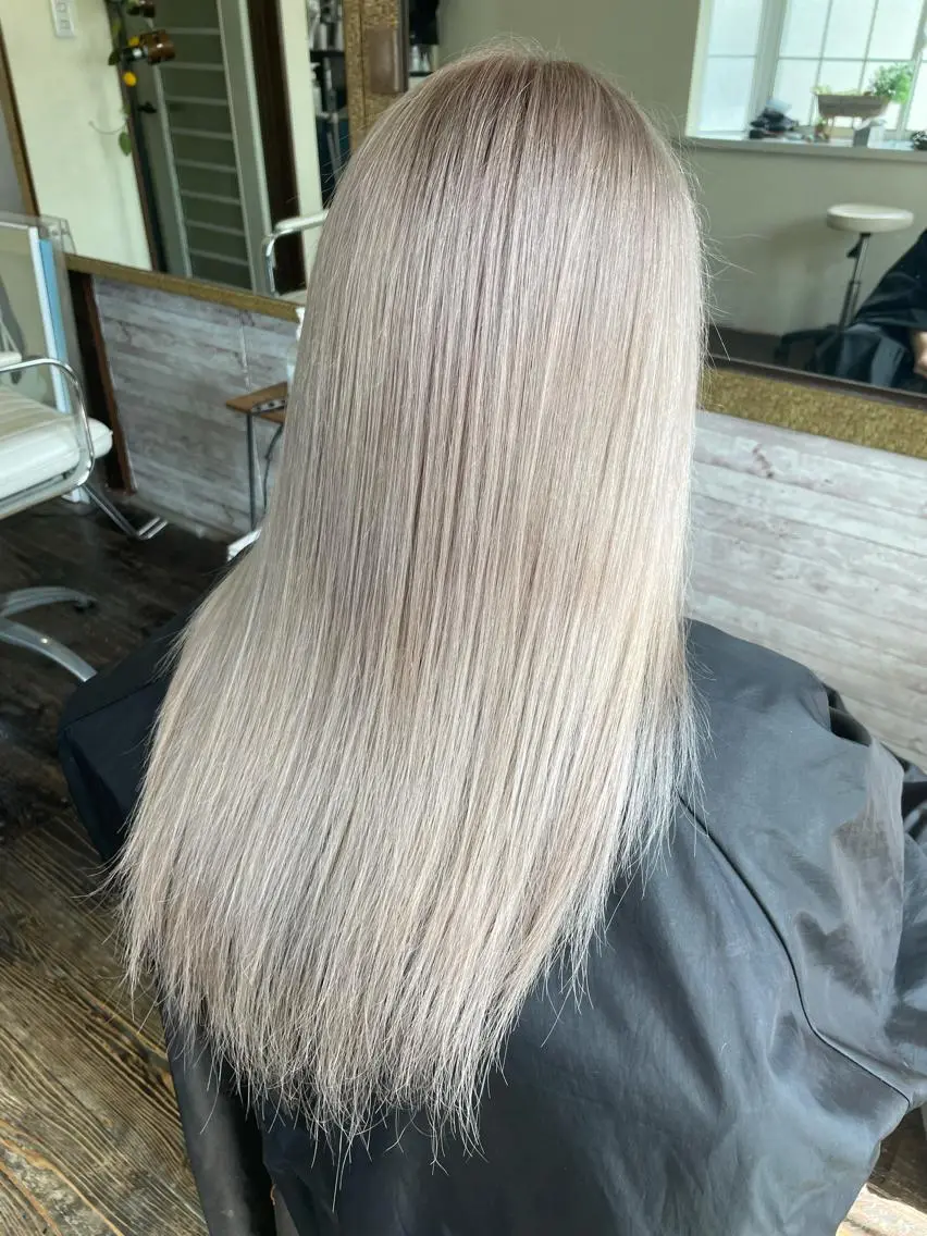 ロング ヘアカラー 渡辺 健太のヘアスタイル