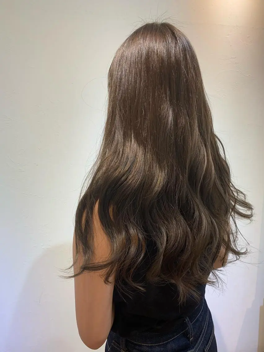 ロング ayano ．のヘアスタイル