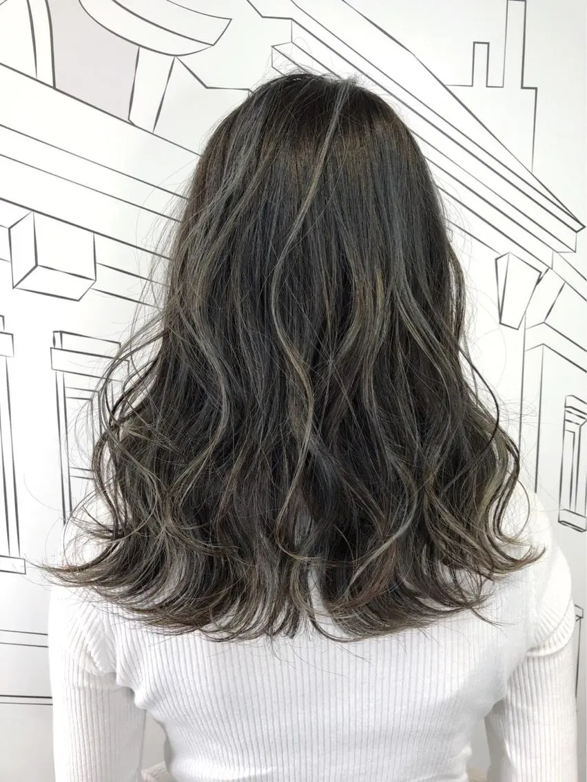 ロング 坪井 彰吾のヘアスタイル