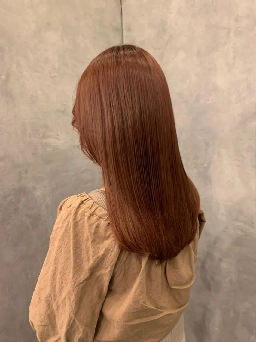 セミロング カラー カット ヘアカラー 水瀬 咲夏のヘアスタイル