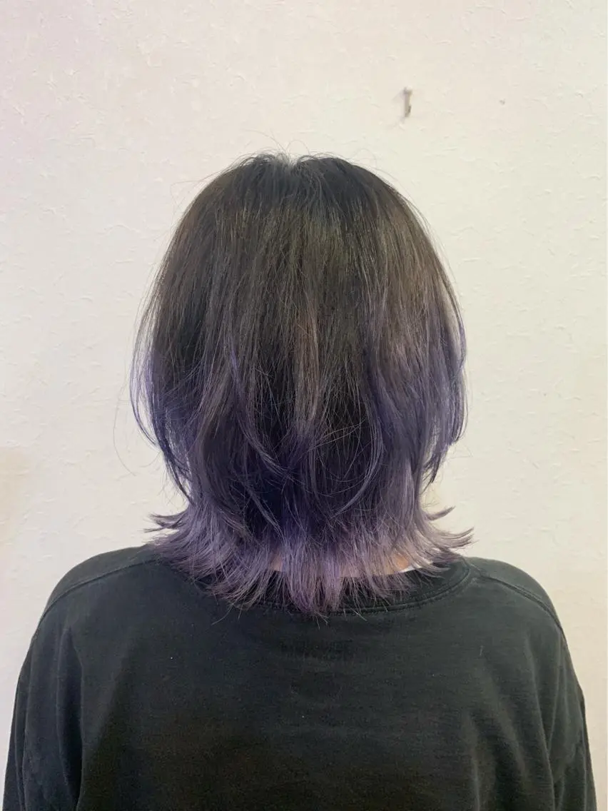 ミディアム カラー グラデーションカラー パープルカラー ウルフカット 色落ちまでキレイに! !女性サロンのヘアスタイル