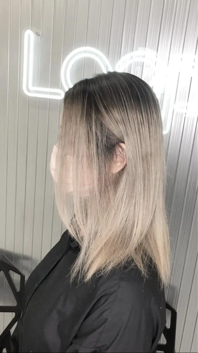 ミディアム カラー LOOP hairのヘアスタイル