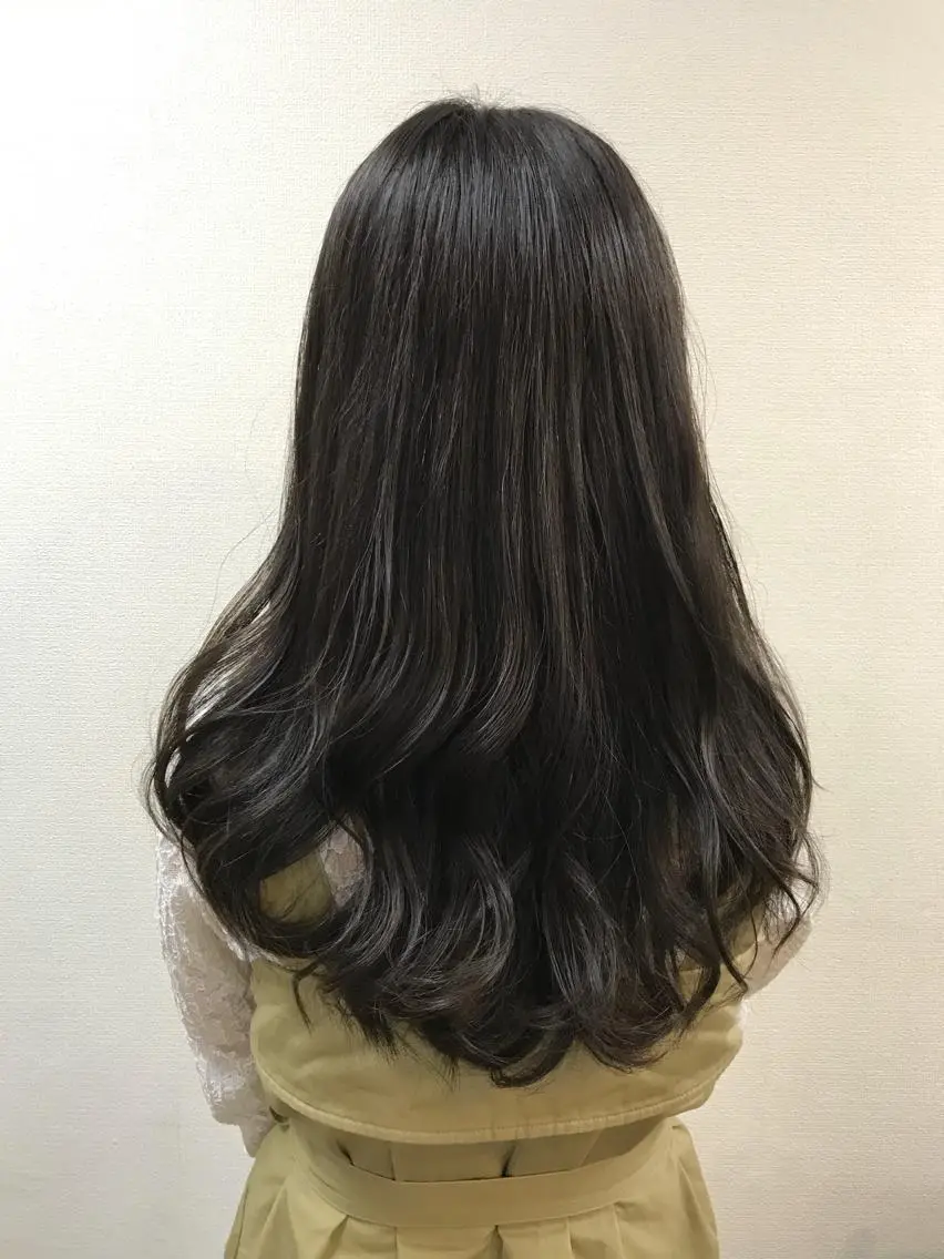 ロング カラー ヘアカラー トリートメント 吉森 満俊のヘアスタイル