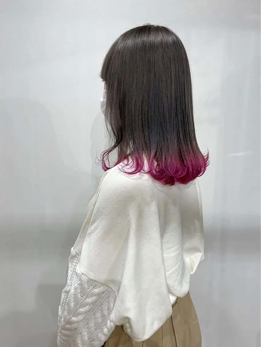 カラー white.梅田 デザインカラー🦄のヘアスタイル