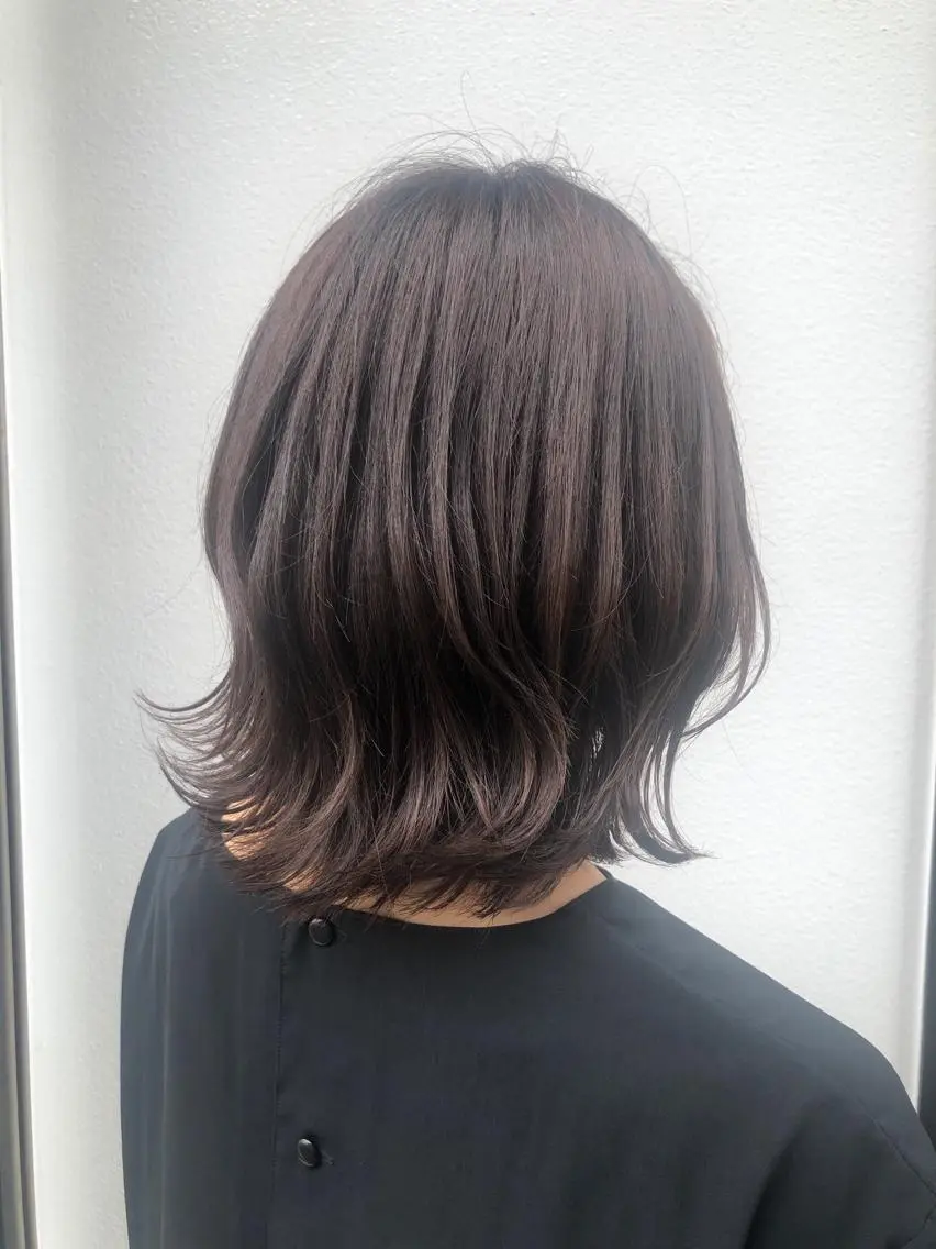 ミディアム カラー ブリーチ グレージュ ブリーチなしカラー コテ巻き風パーマ SHONOのヘアスタイル