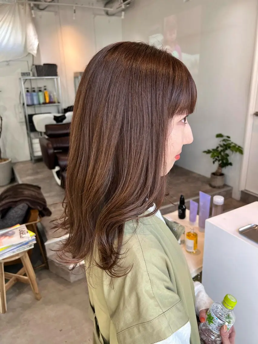 ミディアム カラー 松坂 真衣のヘアスタイル