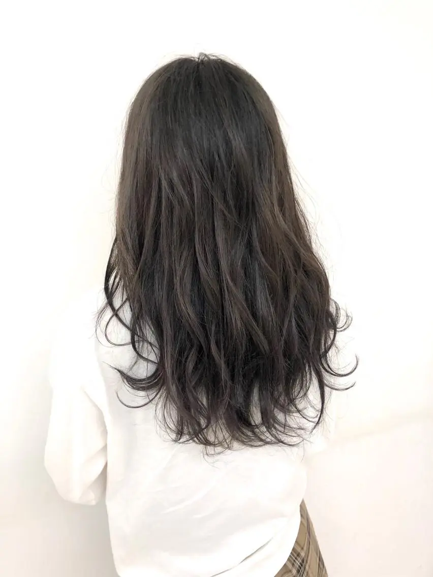 カラー 三鷹で1番ショート ボブをカットする新谷のヘアスタイル