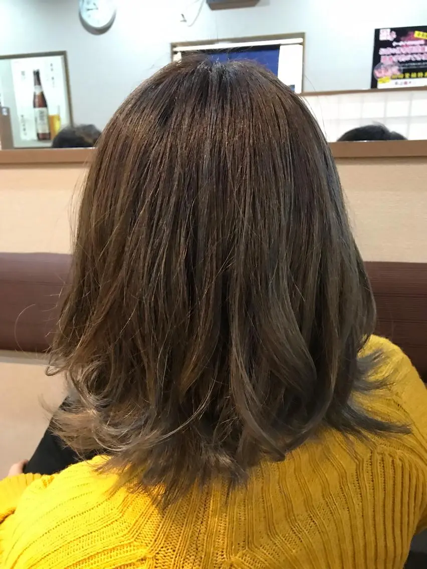 ミディアム アッシュ 外ハネヘア 小杉輝/ショート /艶カラー✨のヘアスタイル
