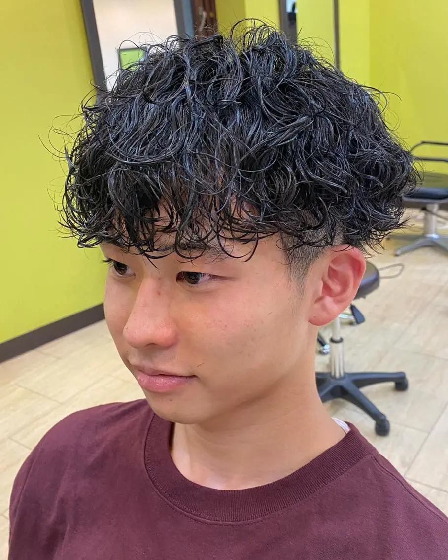 パーマ メンズ フェードカット メンズパーマ プードルパーマ メンズツイストパーマ ツイストスパイラルパーマ 年間2000名担当◎ パーマ職人/仲原佑樹のヘアスタイル