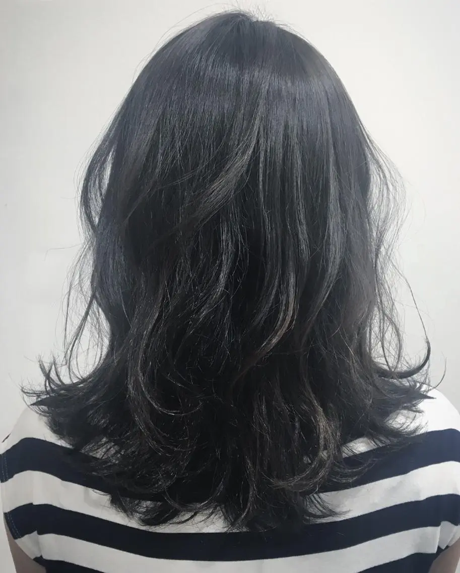 セミロング カラー パーマ 透明感カラー レイヤーカット NEWI 京橋 【yoko】のヘアスタイル
