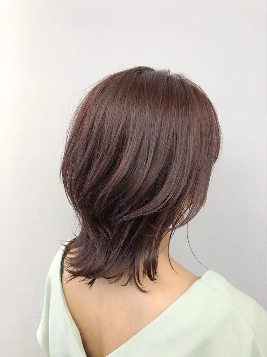 ミディアム カラー ベージュカラー ピンクカラー ピンクベージュ レイヤーカット ウルフカット カット トリートメント 代表 YUKI ☆のヘアスタイル