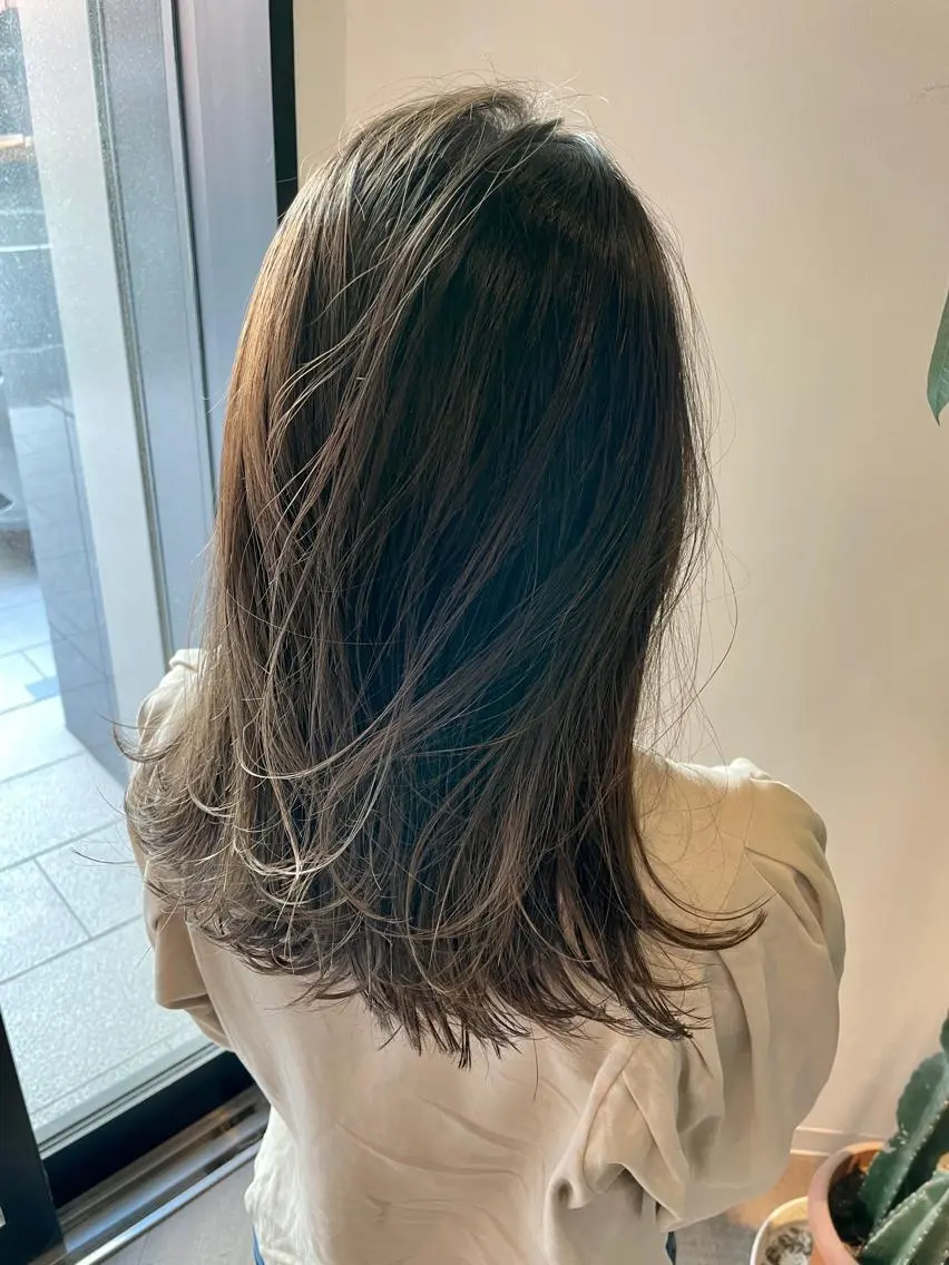 ロング カラー ブリーチ グレージュ カット パーマ 福永速人 /メンズパーマのヘアスタイル