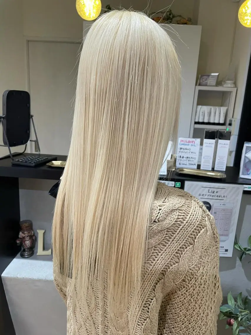 ロング 柔らかな縮毛矯正 透明感カラー💫のヘアスタイル