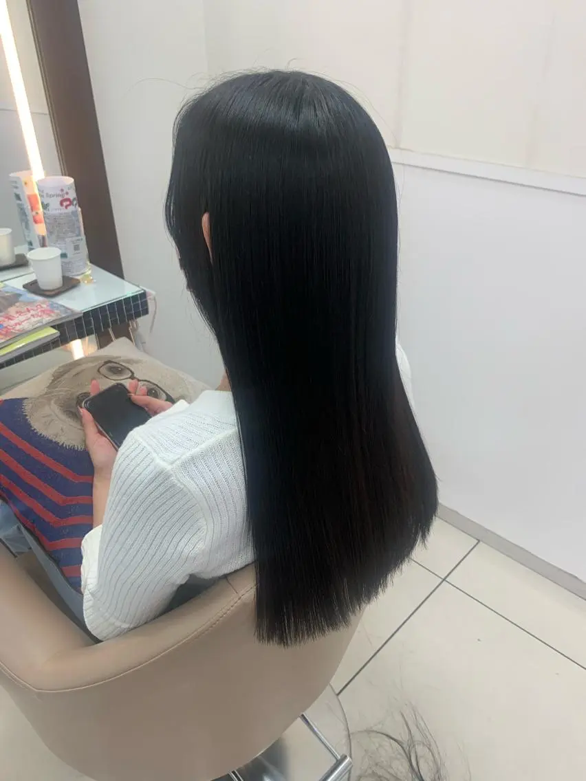 ロング カラー 羽エクステ🪽 🤍まき🤍のヘアスタイル