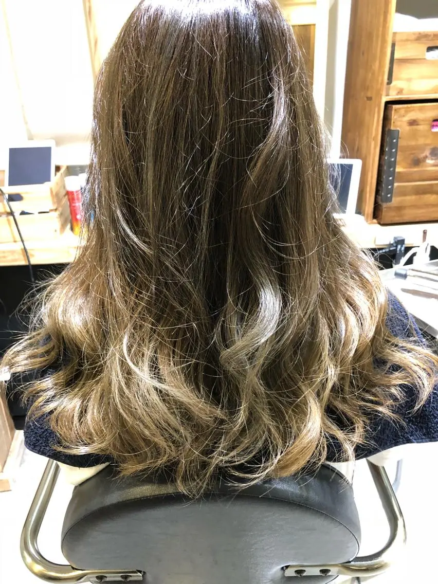 ロング カラー グラデーションカラー 舘野 太嘉宏のヘアスタイル