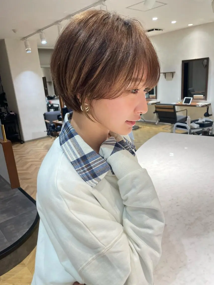 ショート カラー ショートボブ ブルーカラー ボブ 顔周りカット ショートヘア Aster 店長 れおんのヘアスタイル