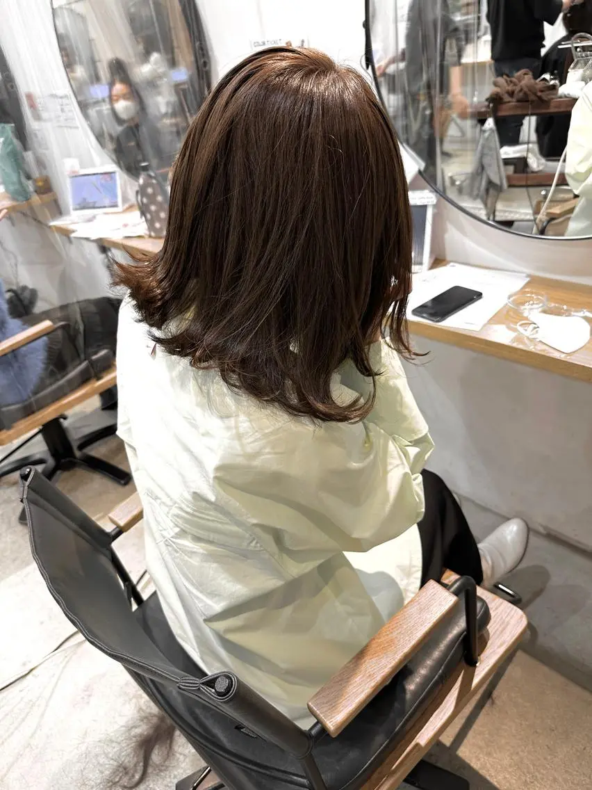 セミロング くびれヘア 梅田/酸性ストレート ✨愛一郎のヘアスタイル