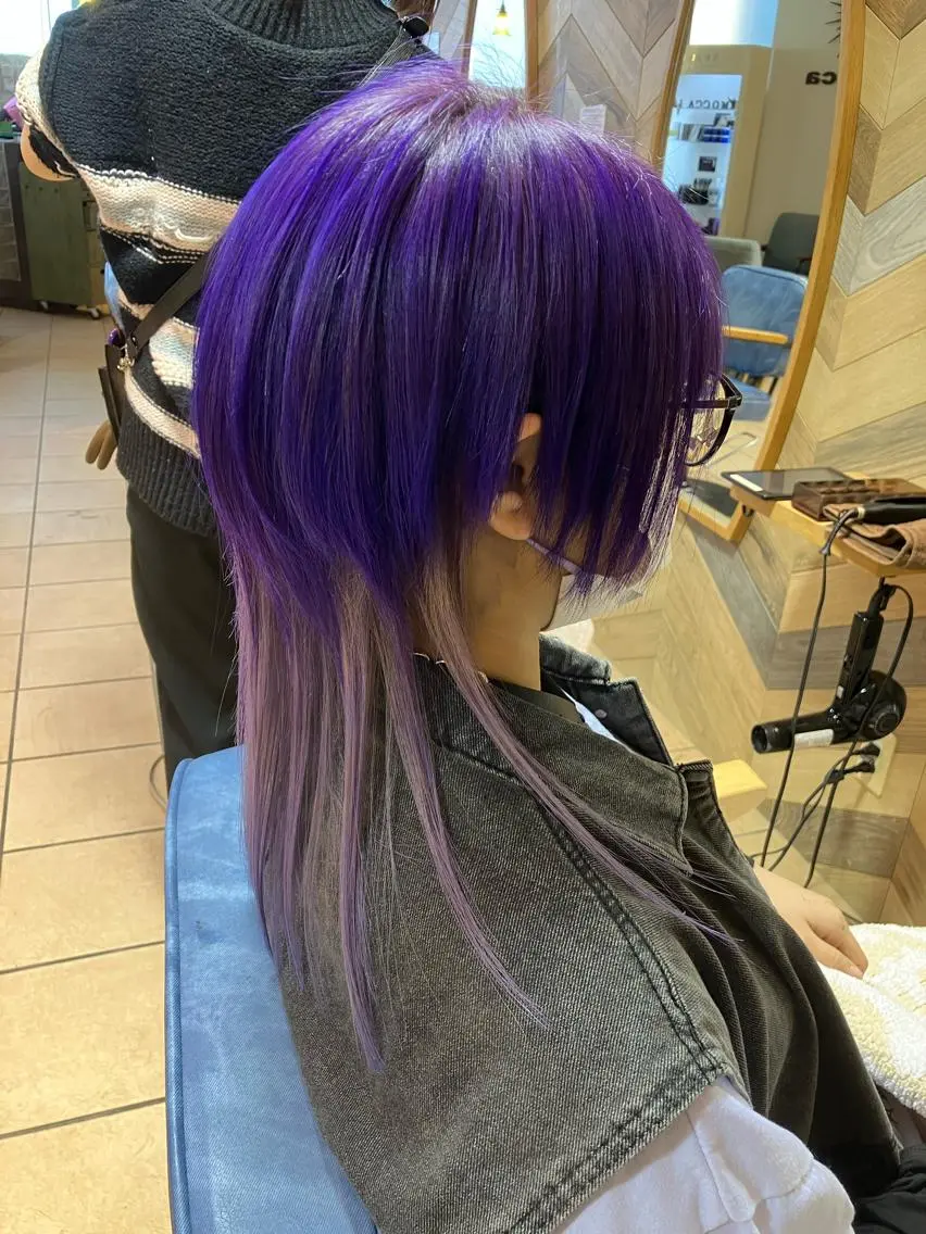 ロング カラー 奥谷 美代子のヘアスタイル