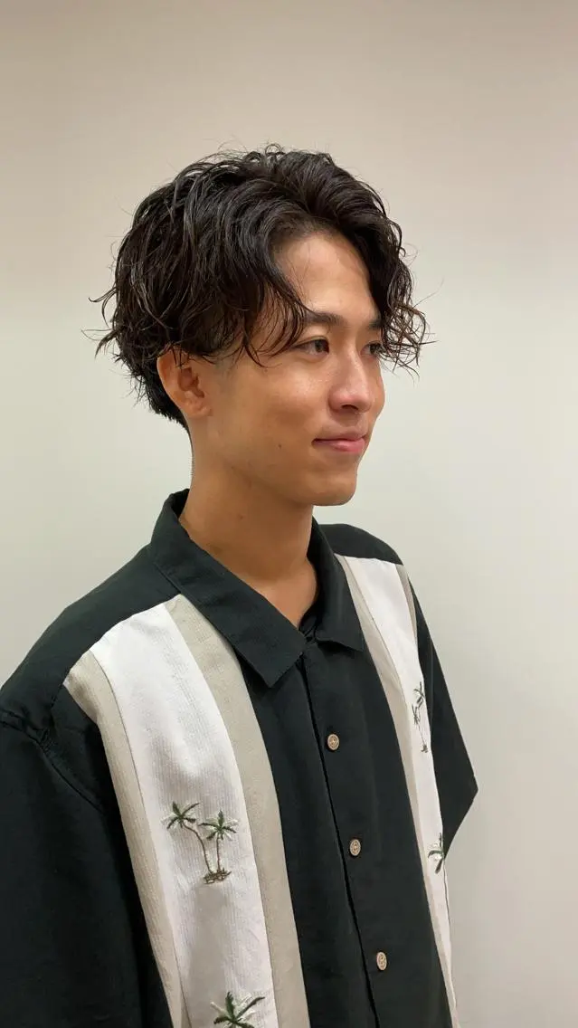 ショート パーマ メンズ メンズパーマ スパイラルパーマ パーマ メンズパーマのプロ 川野翔太のヘアスタイル