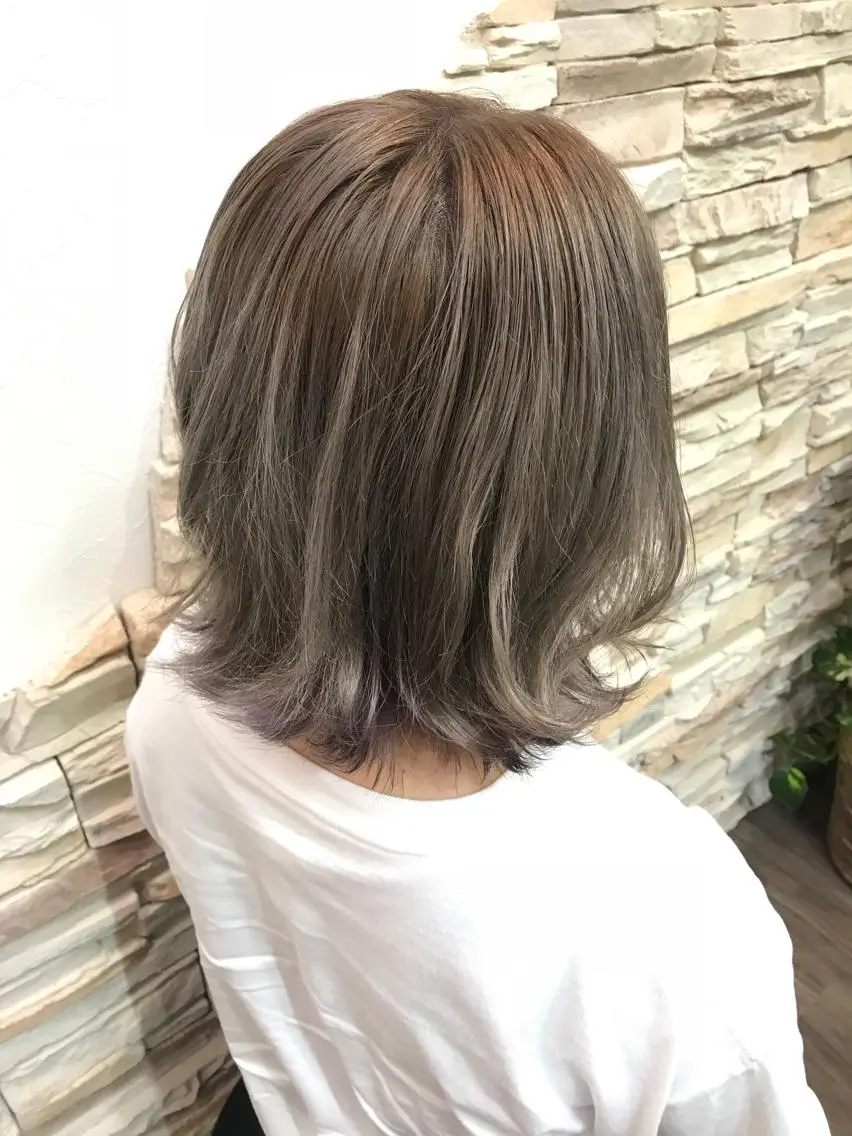 ショート カラー ブリーチ a aのヘアスタイル
