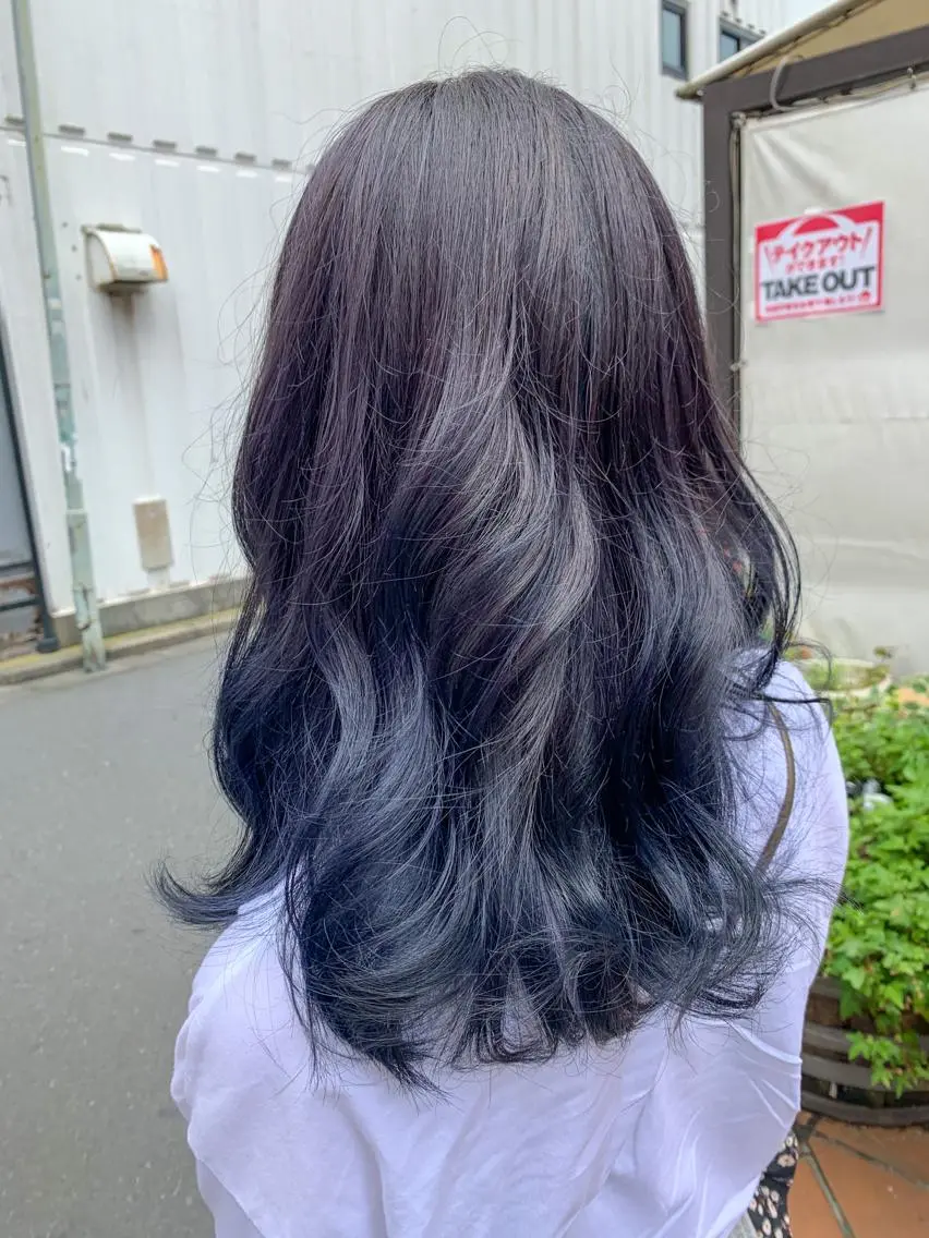 ロング カラー 薄田 珠美のヘアスタイル
