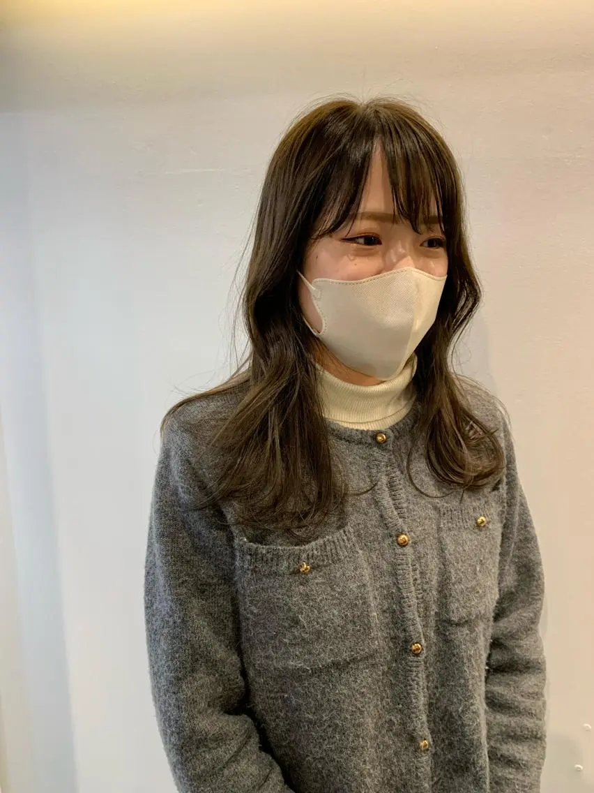 ロング カラー カット ヘアカラー SAKINO ベージュカラーのヘアスタイル
