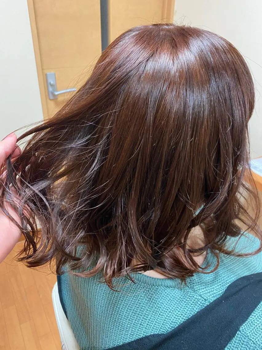 セミロング ヘアカラー トリートメント NATURAL MOMOMIのヘアスタイル