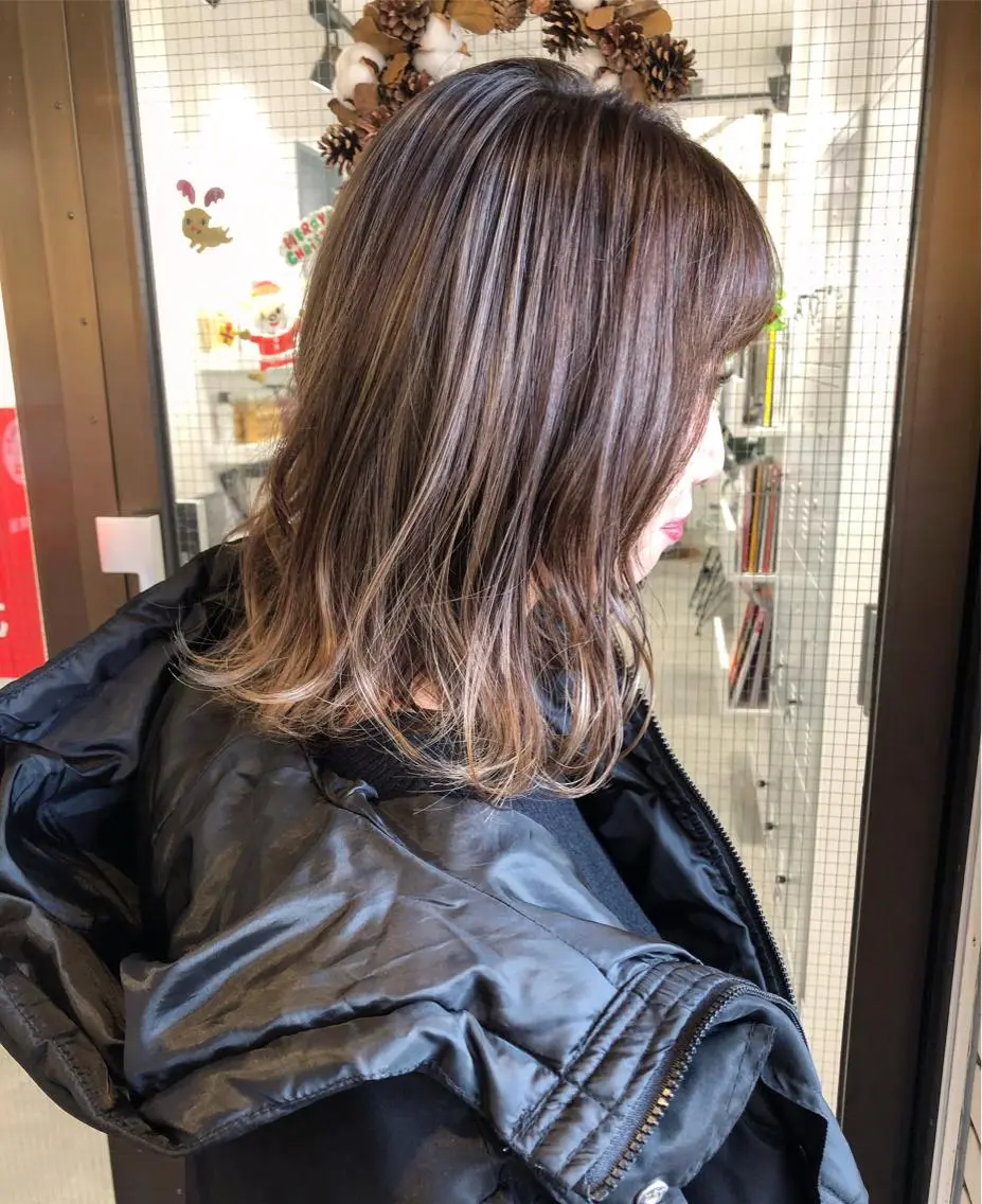 セミロング カラー ハイライトカラー ハイライト ヘアカラー 🤍2nd🤍田所 美希のヘアスタイル